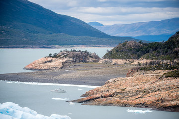 蚂蚁幼儿园大班韵律活动教案