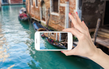 叶片一能进行光合作用着部位是（　　）A．只有表皮细胞B．只有叶肉细胞C．只有保卫细胞D．所有含叶绿体的